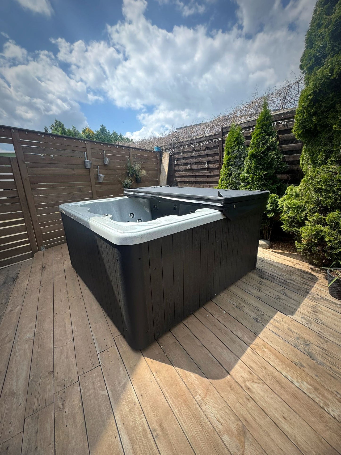 Spabad C2 - 6 Personer | 210x210x100cm
